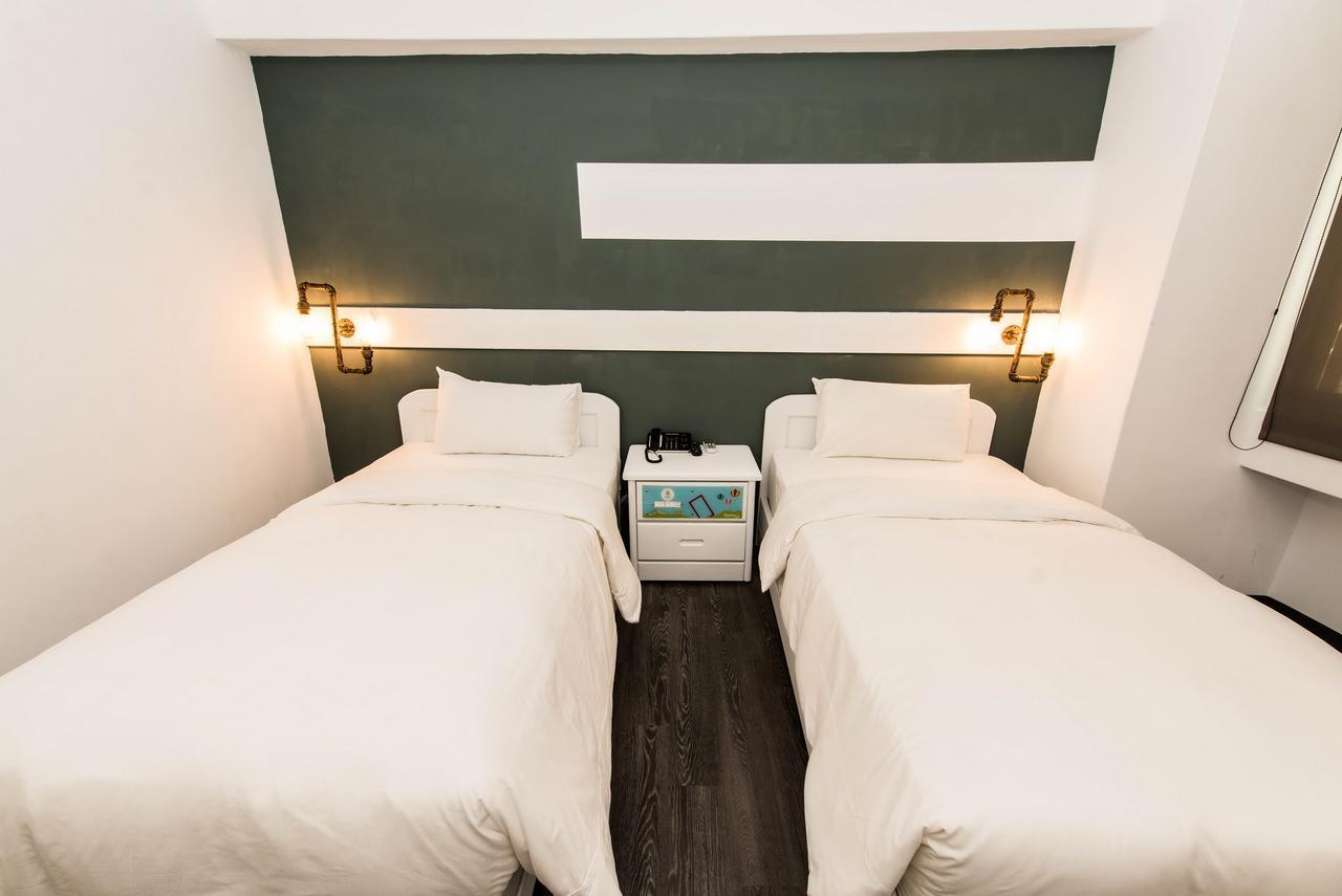 Traveller Inn - Mido Hotel T'ai-tung Exteriör bild